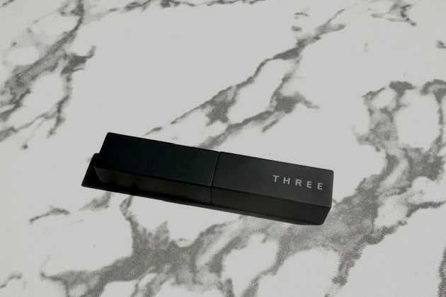 〈THREE〉エアリフトスムージングワンド 税込4,180円