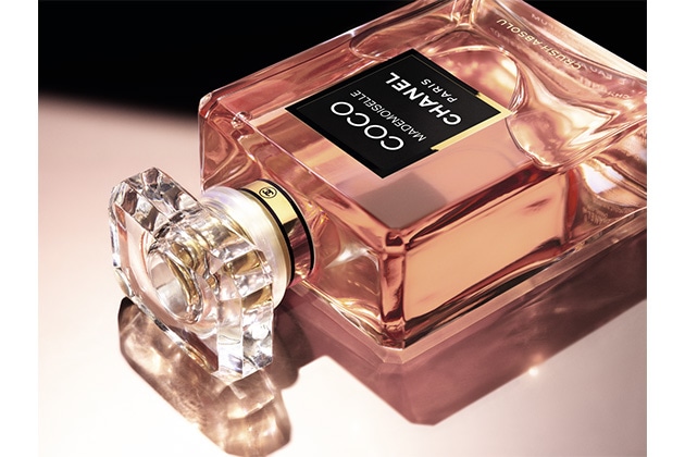 &copy;CHANEL