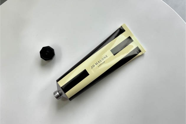 〈ジョー マローン ロンドン〉イングリッシュ ペアー & フリージア ハンド クリーム(30mL) 税込4,400円