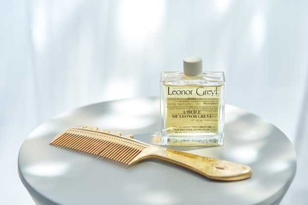 〈Leonor Greyl〉ユイル レオノール グレユ(95mL) 税込6,930円、〈LOVE CHROME〉K24GPスカルプカッサ ゴールド 税込18,810円 ※いずれもDEPACOではお取り扱いがございません。あらかじめご了承ください。