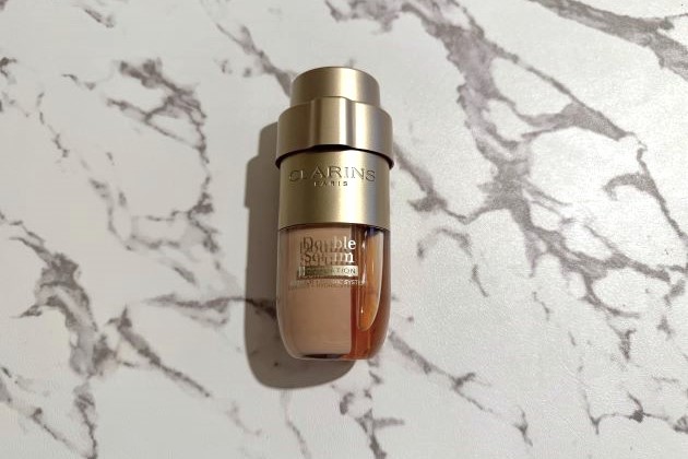 〈クラランス〉ダブル セーラム ファンデーション(30mL)(L4N) 税込9,900円