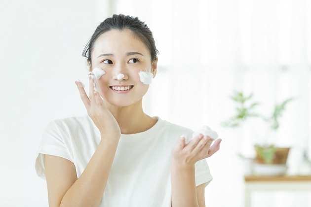 毛穴汚れを落とす洗顔方法
