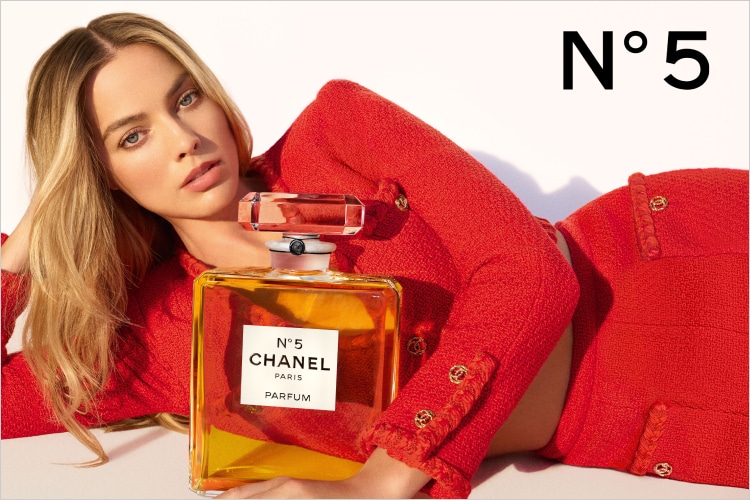  CHANEL